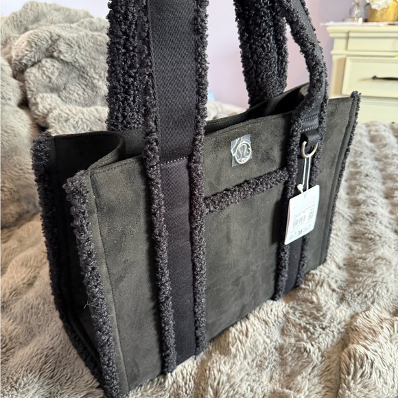 NWT Lululemon Boxy Tote Bag 10L *Faux Shearling Trims